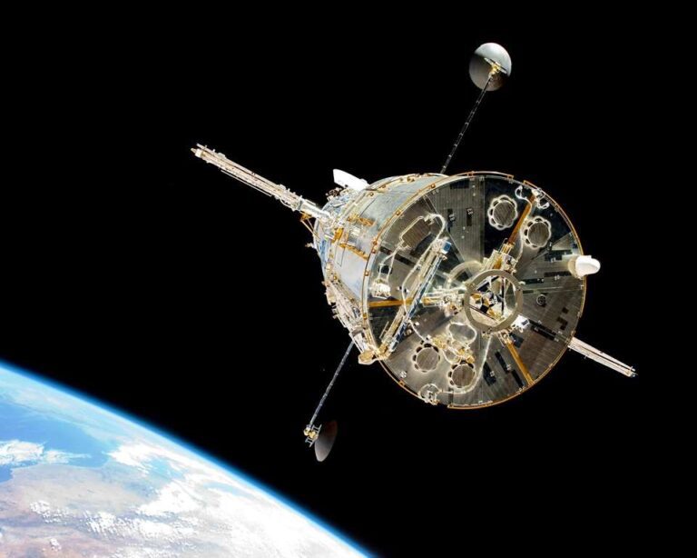 cosmos-vehicle-flight-space-black-galaxy-1391312-pxhere.com