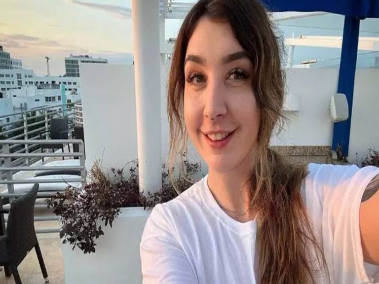 gjjgj
