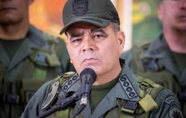 Padrino_Lopez2-1024x652-1-860x548